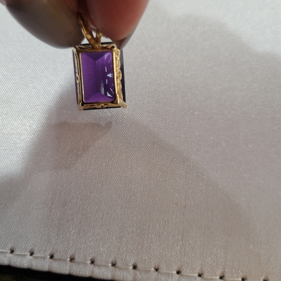14kt yg Amethyst pendant - Picture 4 of 5